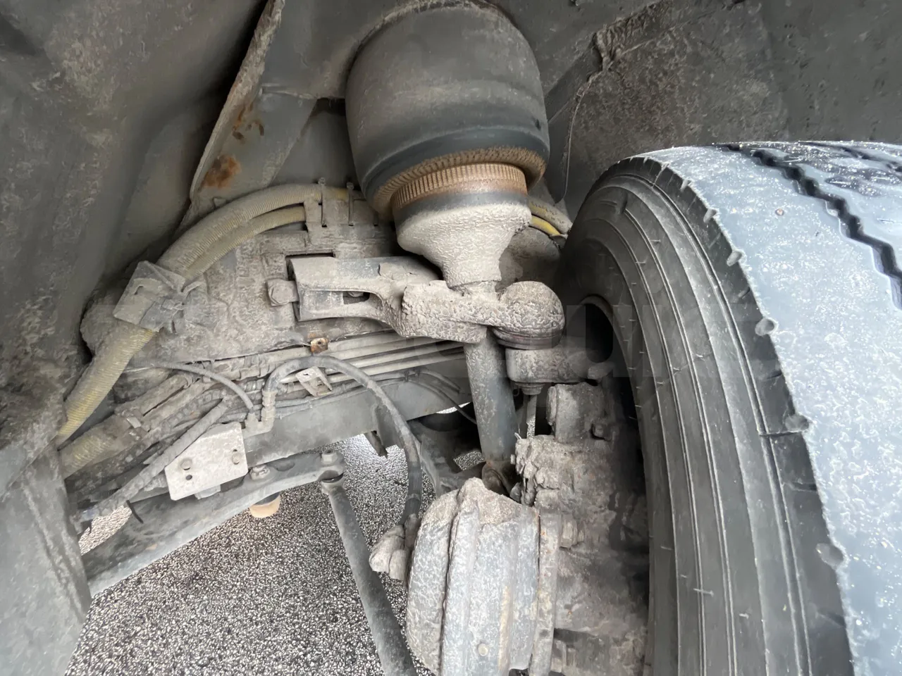 Iveco Citelis PS09D1/80 - EUR5 - 213kW - 10.460m - front air springs right