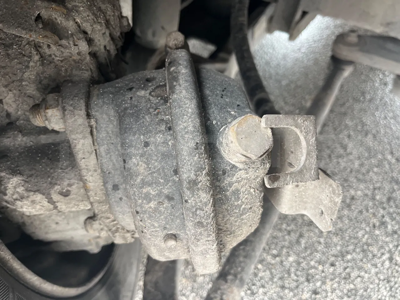 Iveco Citelis PS09D1/80 - EUR5 - 213kW - 10.460m - front brake calipers left