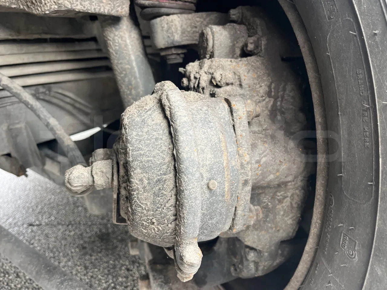 Iveco Citelis PS09D1/80 - EUR5 - 213kW - 10.460m - front brake calipers right