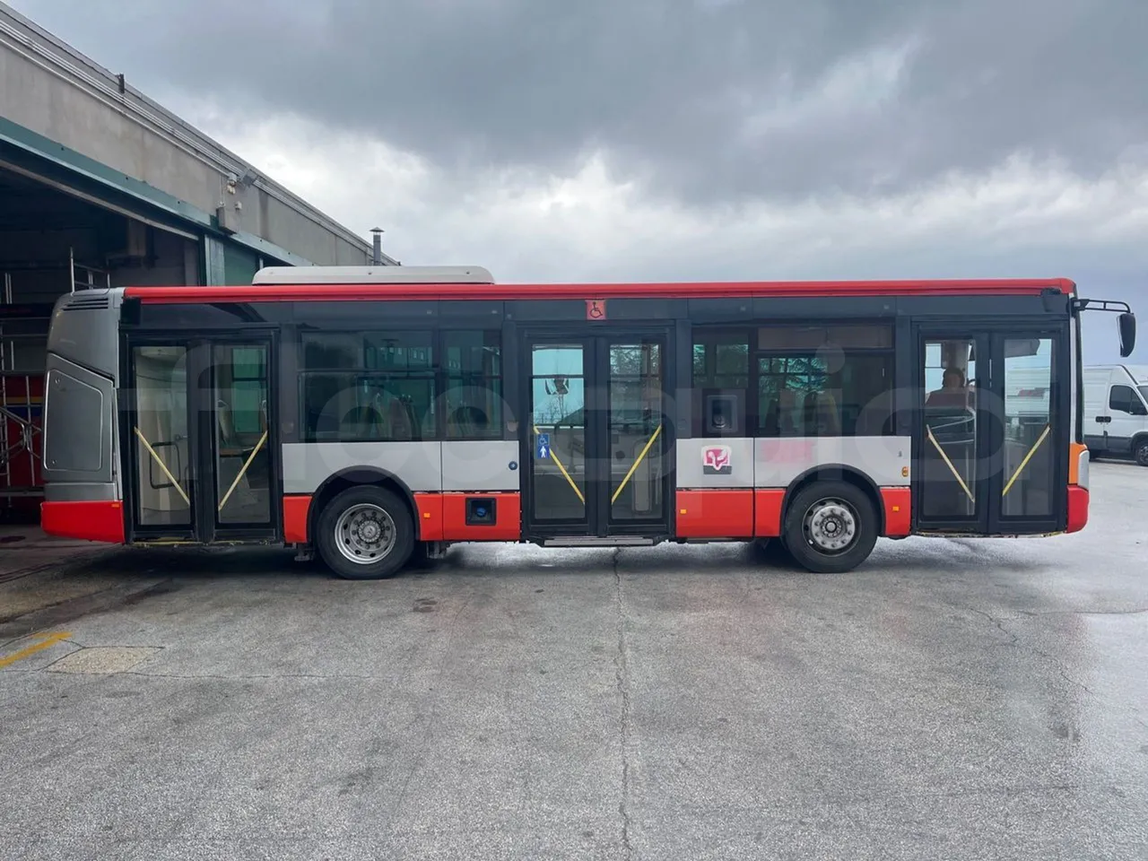 Iveco Citelis PS09D1/80 - EUR5 - 213kW - 10.460m - right side doors closed