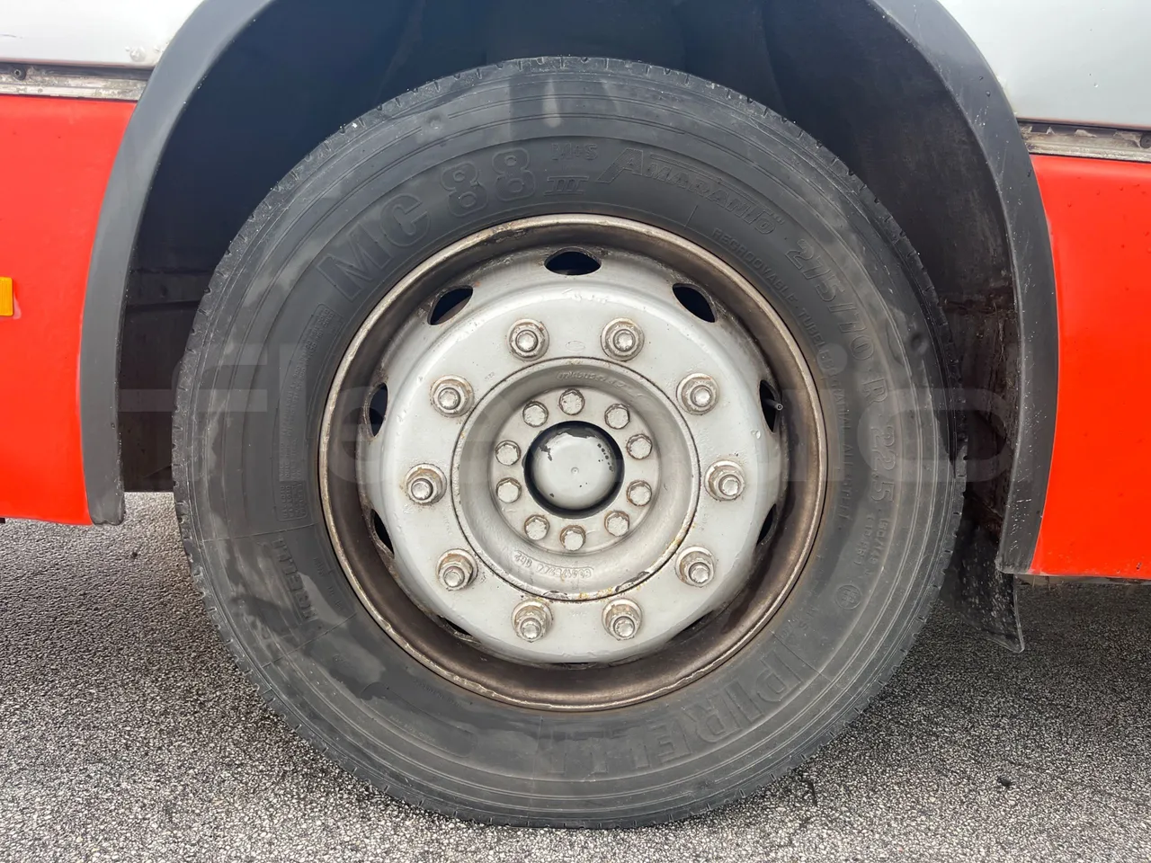 Iveco Citelis PS09D1/80 - EUR5 - 213kW - 10.460m - front left tire measurements