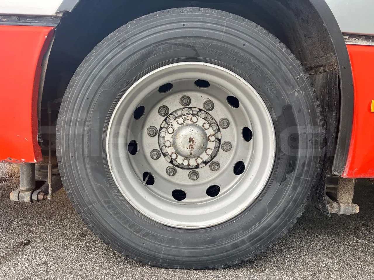 Iveco Citelis PS09D1/80 - EUR5 - 213kW - 10.460m - rear left tire photo