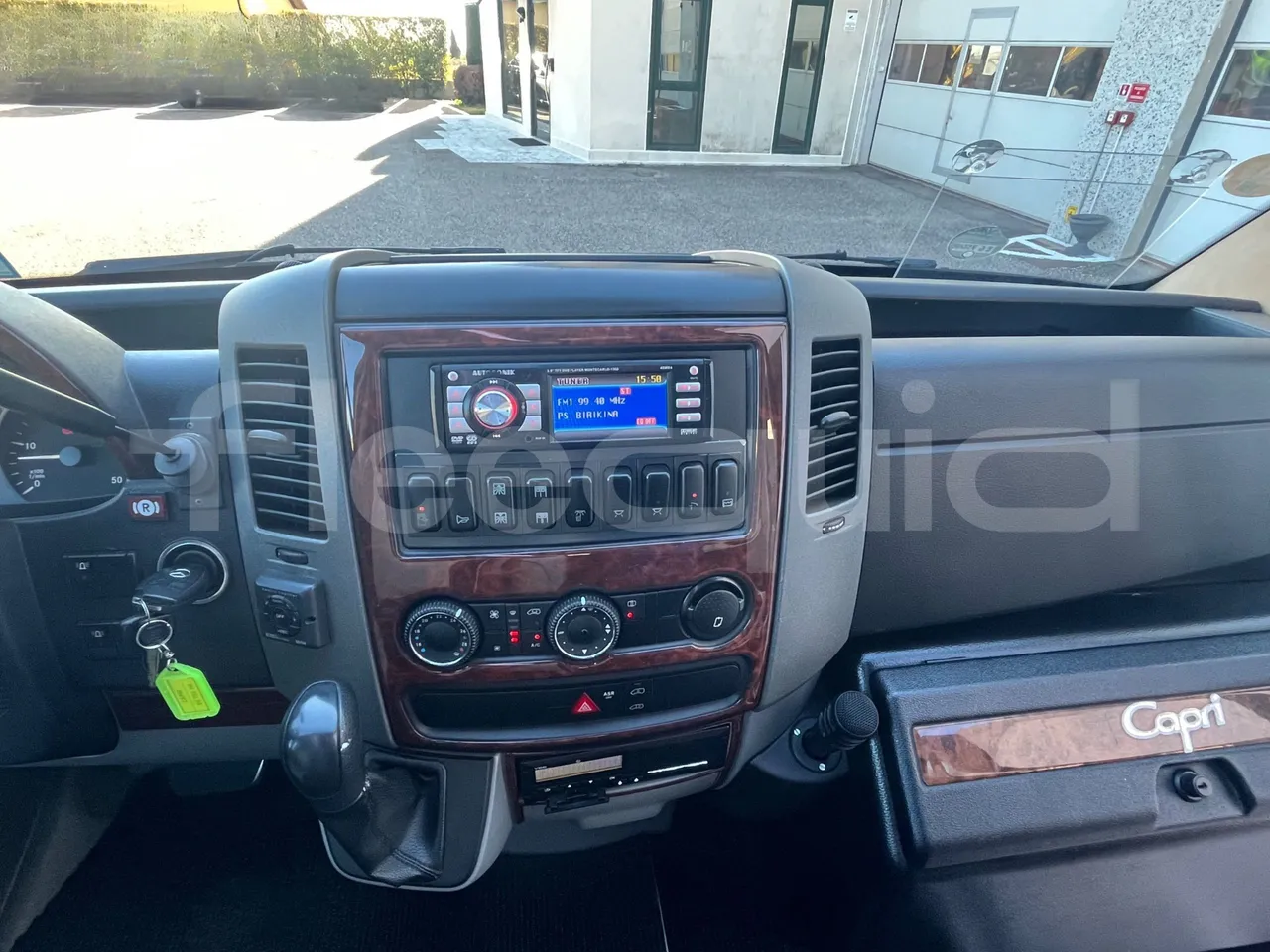 Mercedes-Benz Sprinter D'Auria - EUR5 - 140kW - 7.543m - radio accessories photo