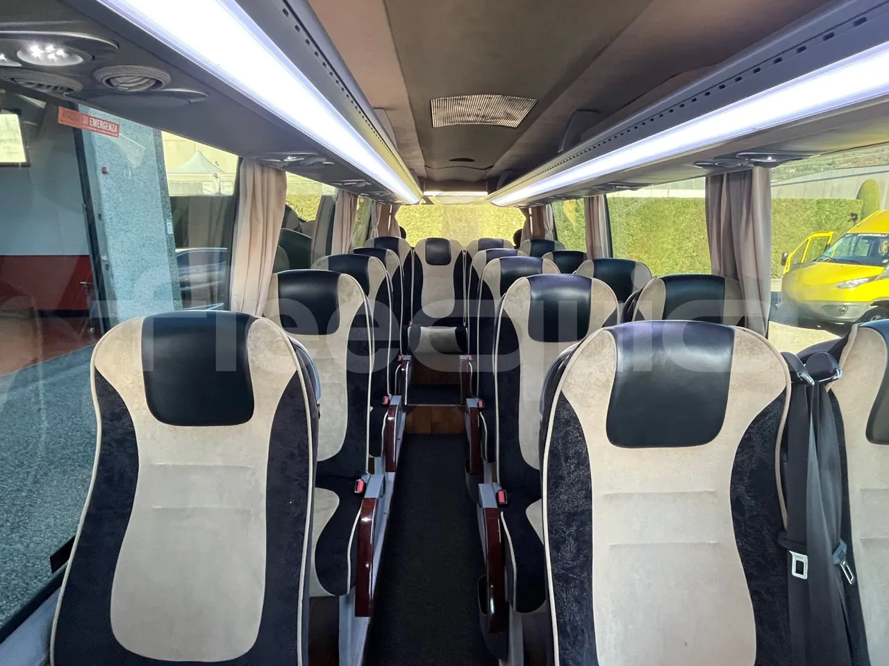 Mercedes-Benz Sprinter D'Auria - EUR5 - 140kW - 7.543m - reverse view middle aisle