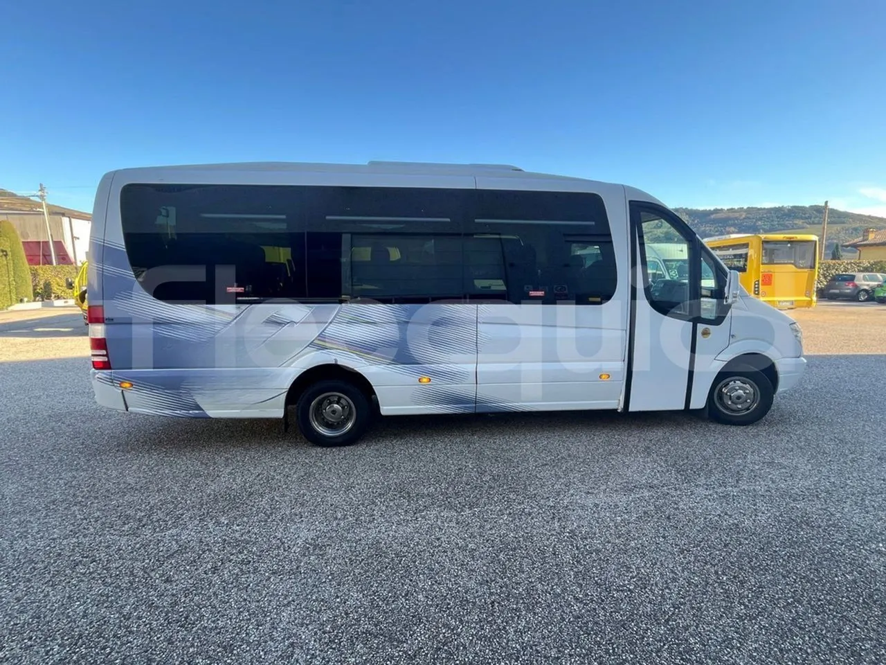 Mercedes-Benz Sprinter D'Auria - EUR5 - 140kW - 7.543m - right side doors closed