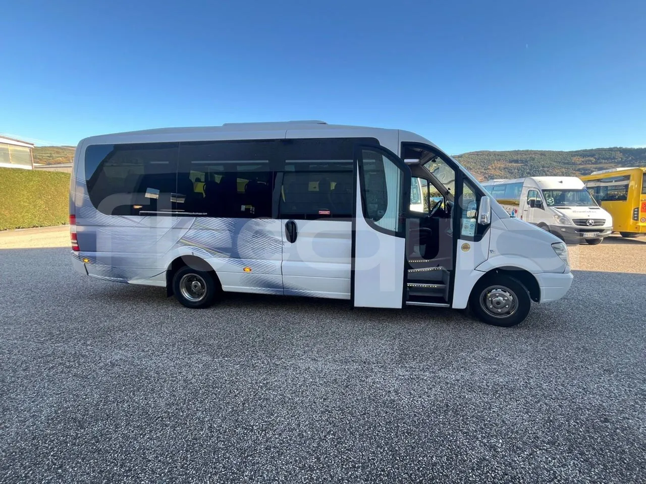 Mercedes-Benz Sprinter D'Auria - EUR5 - 140kW - 7.543m - right side doors open