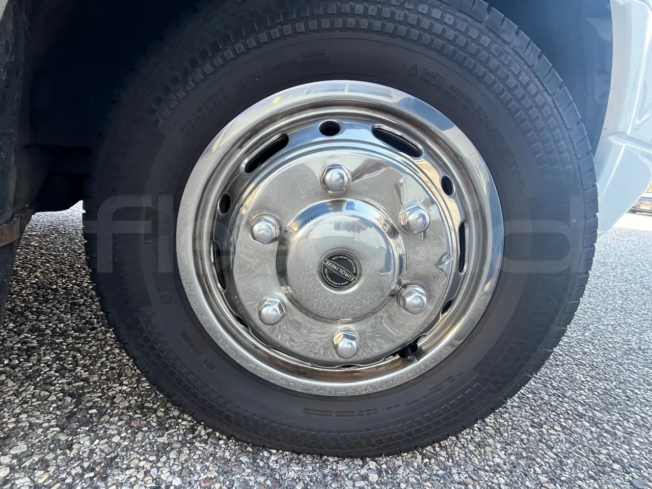 Mercedes-Benz Sprinter D'Auria - EUR5 - 140kW - 7.543m - front left tire measurements