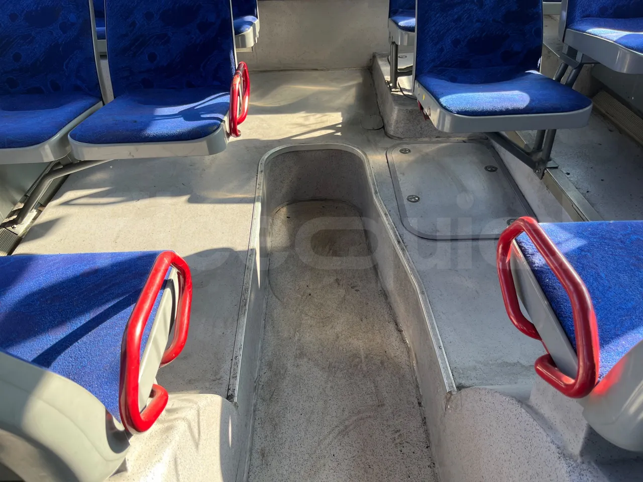 Mercedes-Benz Citaro G O530- Euro4 - 260kW - 17.940mt - armrest detail photo