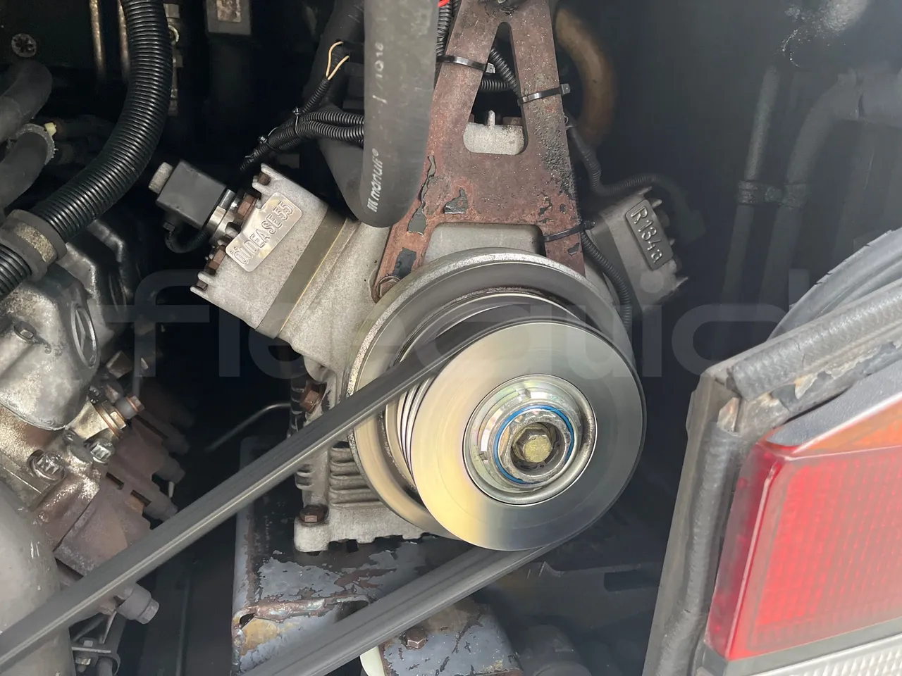 Setra S328 DT P80 E2- Euro2 - 385kW - 12mt - air conditioning compressor