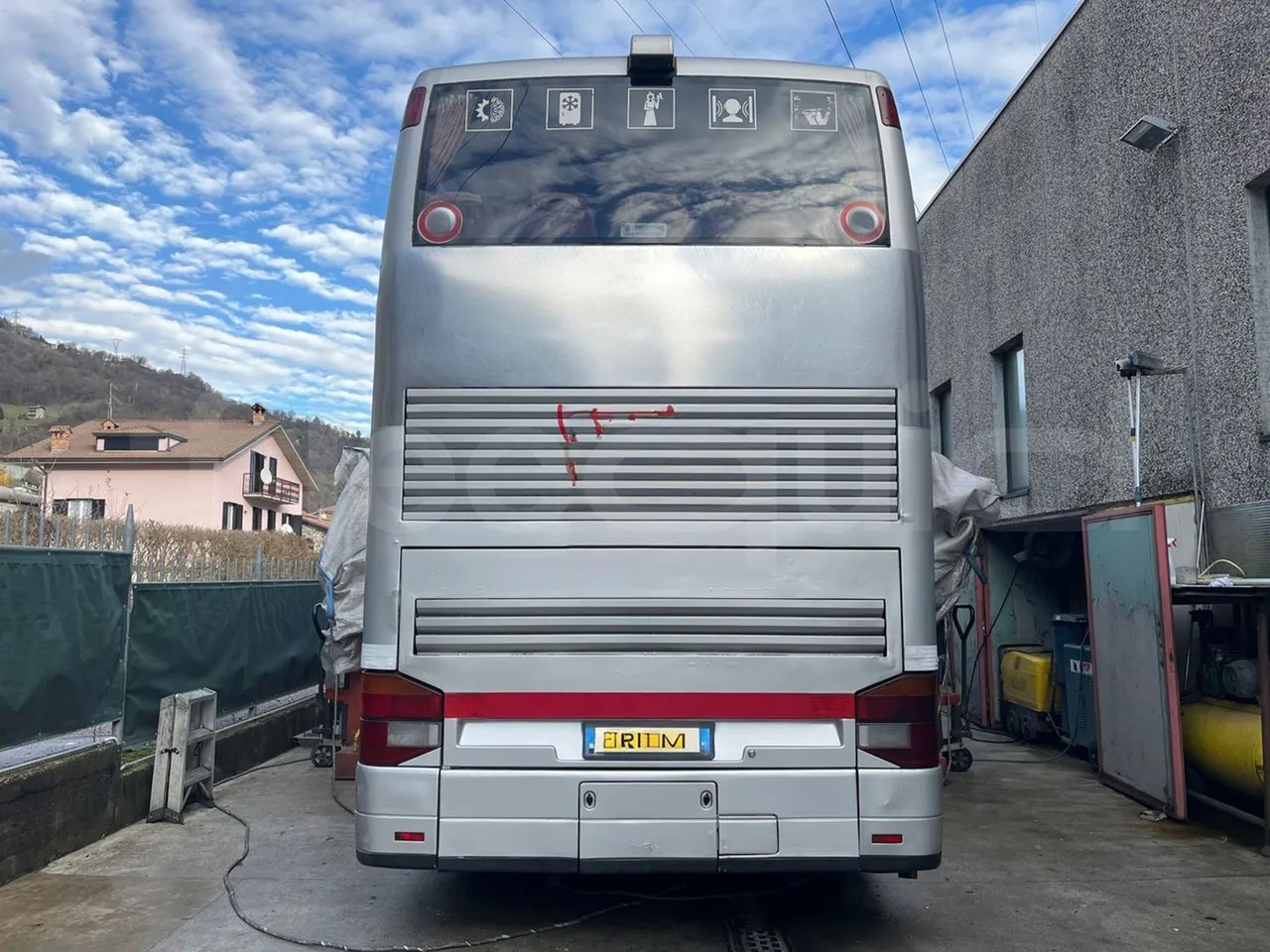 Setra S328 DT P80 E2- Euro2 - 385kW - 12mt - rear hatch closed