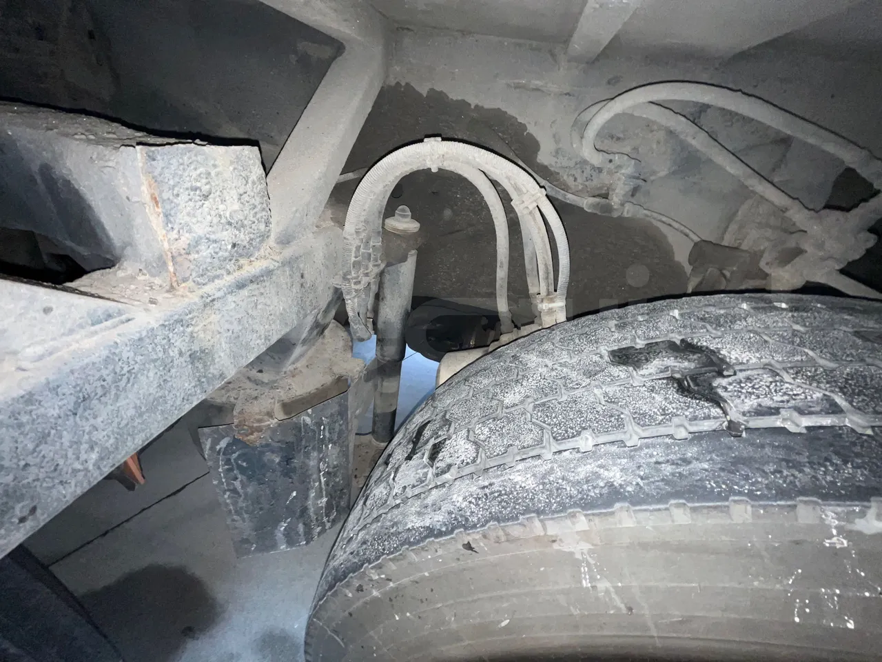 Setra S328 DT P80 E2- Euro2 - 385kW - 12mt - axel 3 shock absorbers 1 right