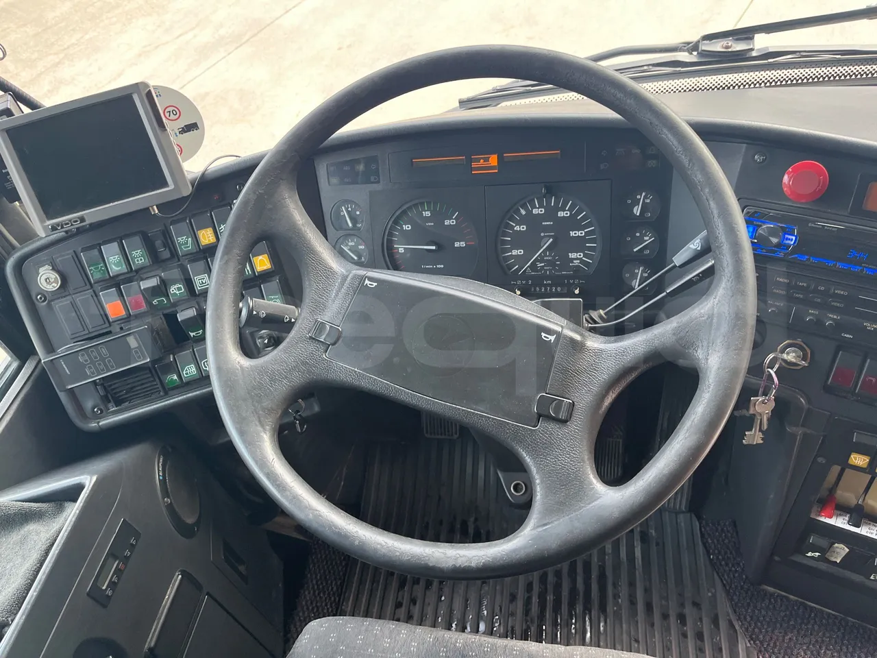 Setra S328 DT P80 E2- Euro2 - 385kW - 12mt - steering wheel photo