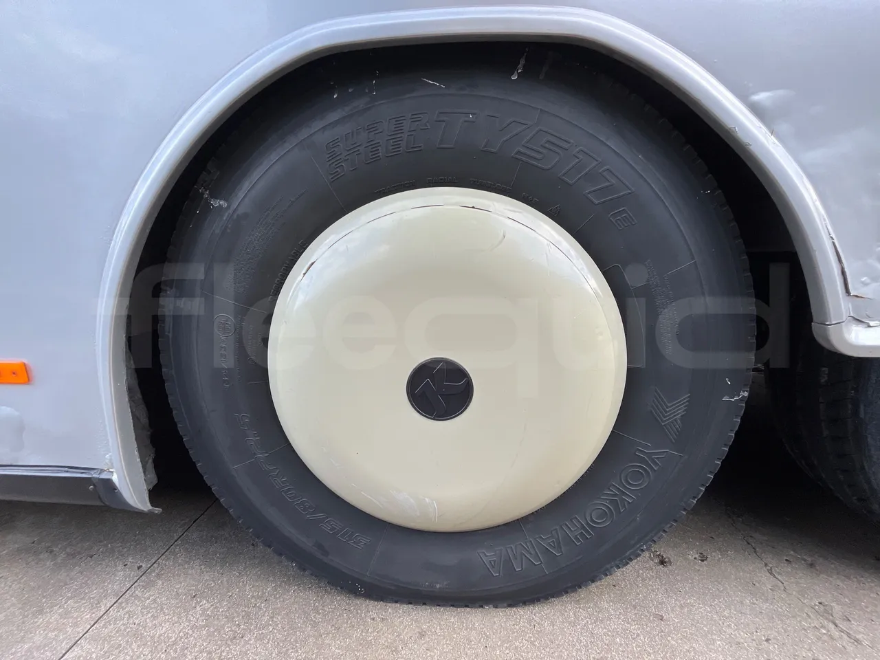 Setra S328 DT P80 E2- Euro2 - 385kW - 12mt - rear left tire photo