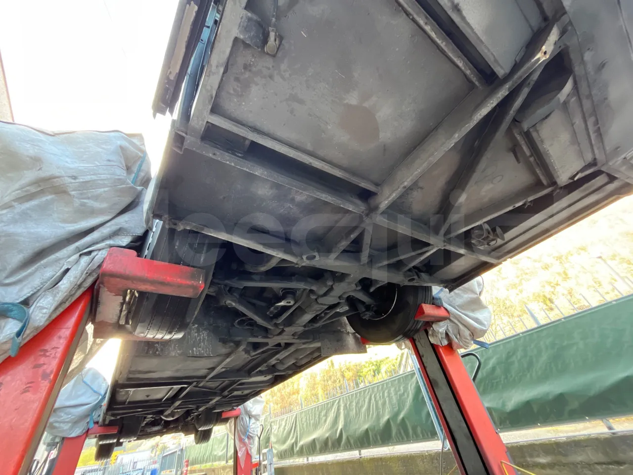 Setra S328 DT P80 E2- Euro2 - 385kW - 12mt - front axle right side