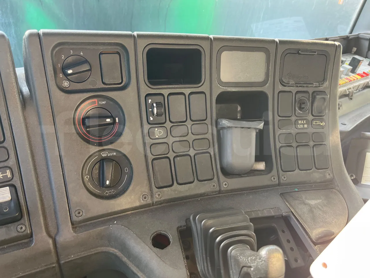 Scania CV P 94 DB4X2NZ230 - Euro3 - 169kW - 7.680mt - radio accessories photo