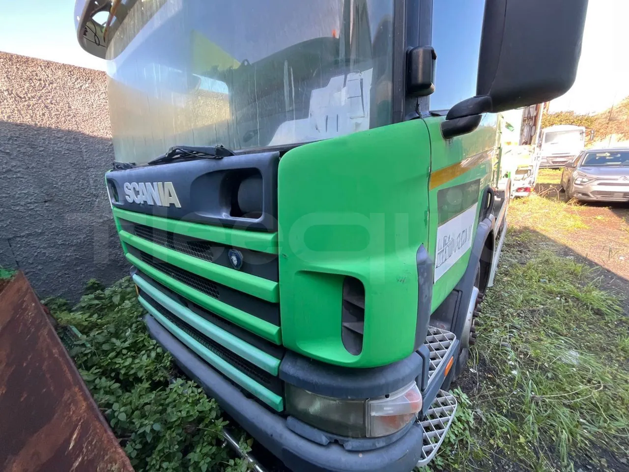 Scania CV P 94 DB4X2NZ230 - Euro3 - 169kW - 7.680mt - front photo