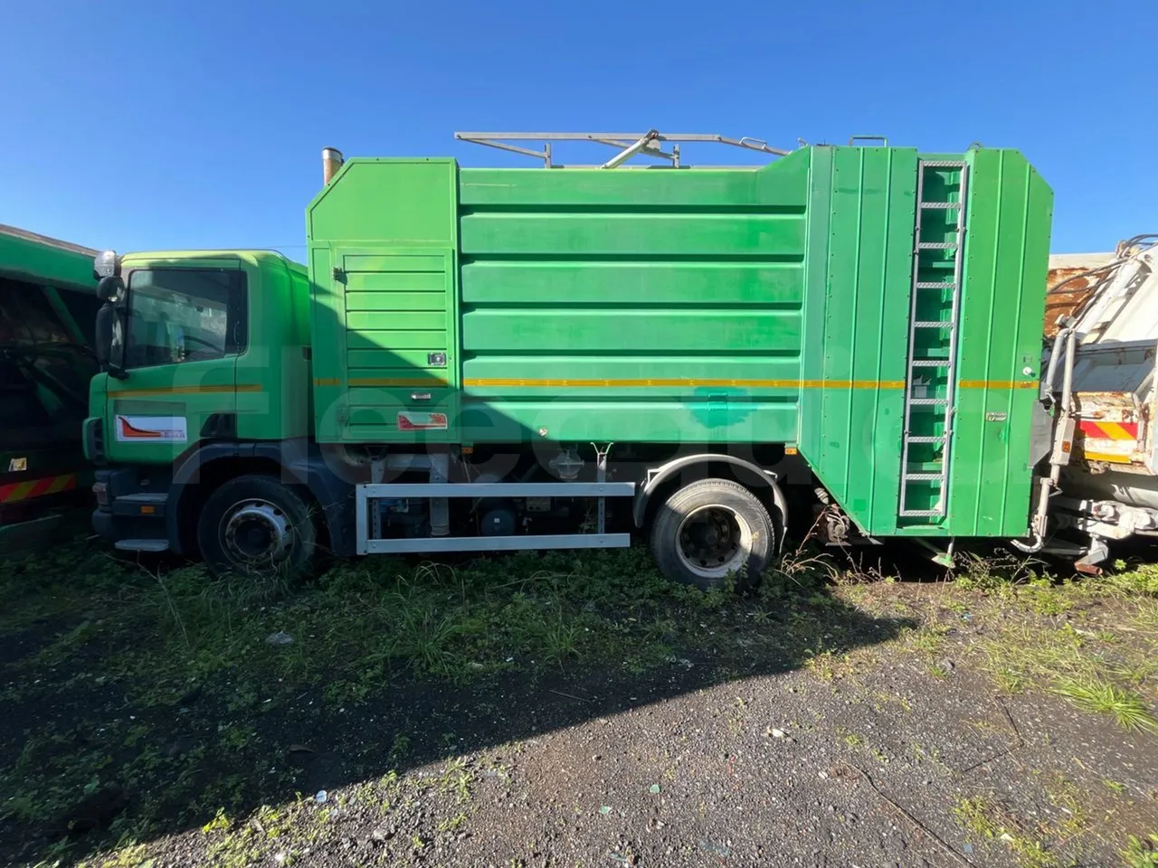 Scania CV P 94 DB4X2NZ230 - Euro3 - 169kW - 7.680mt - left side photo