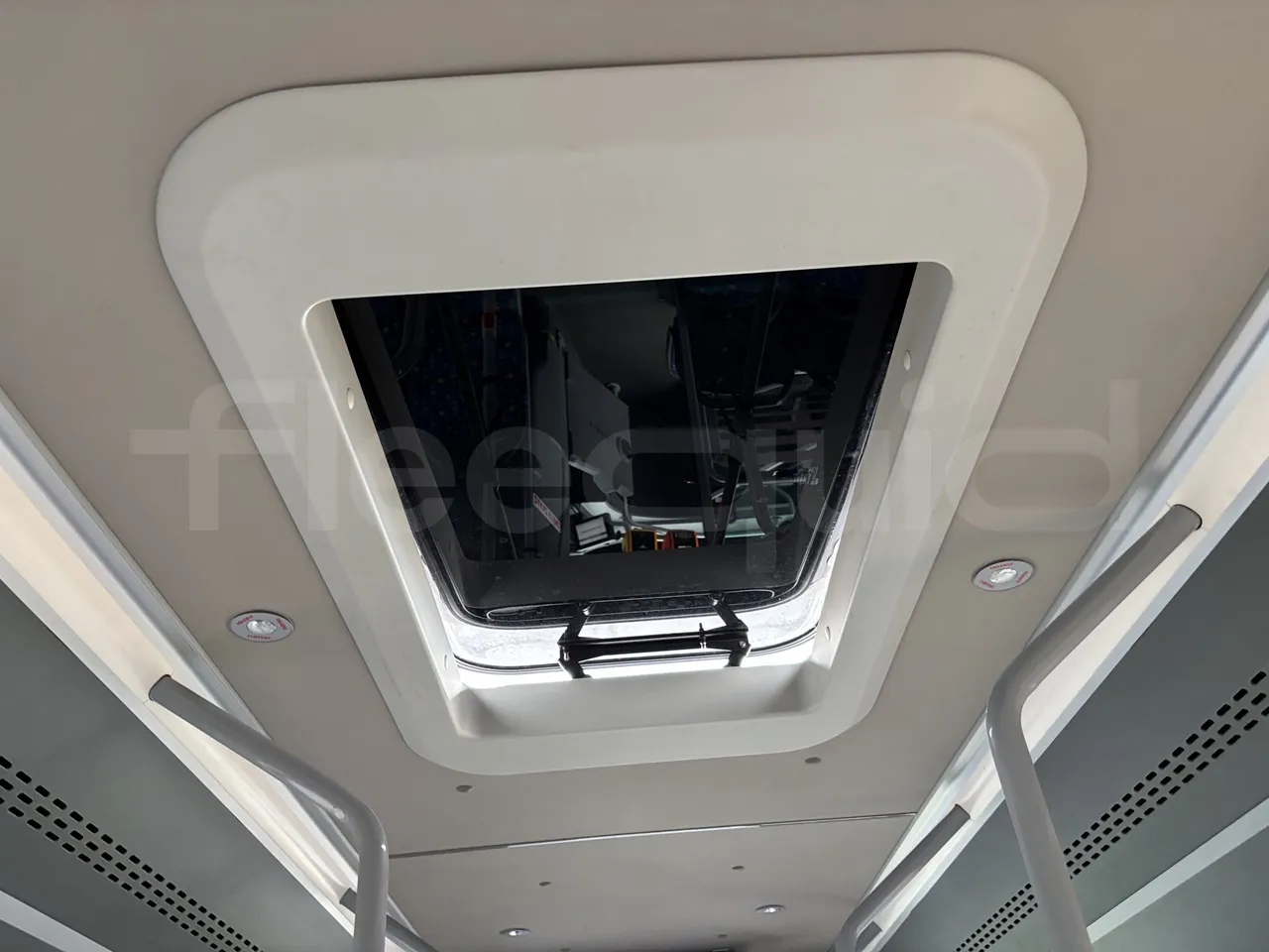 Isuzu Novo - Roof Hatch 1