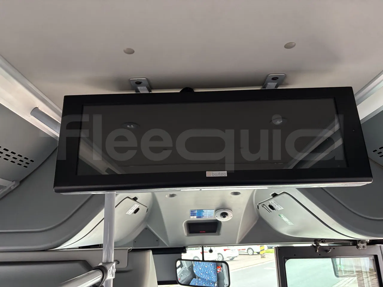 Isuzu Novo - Monitor