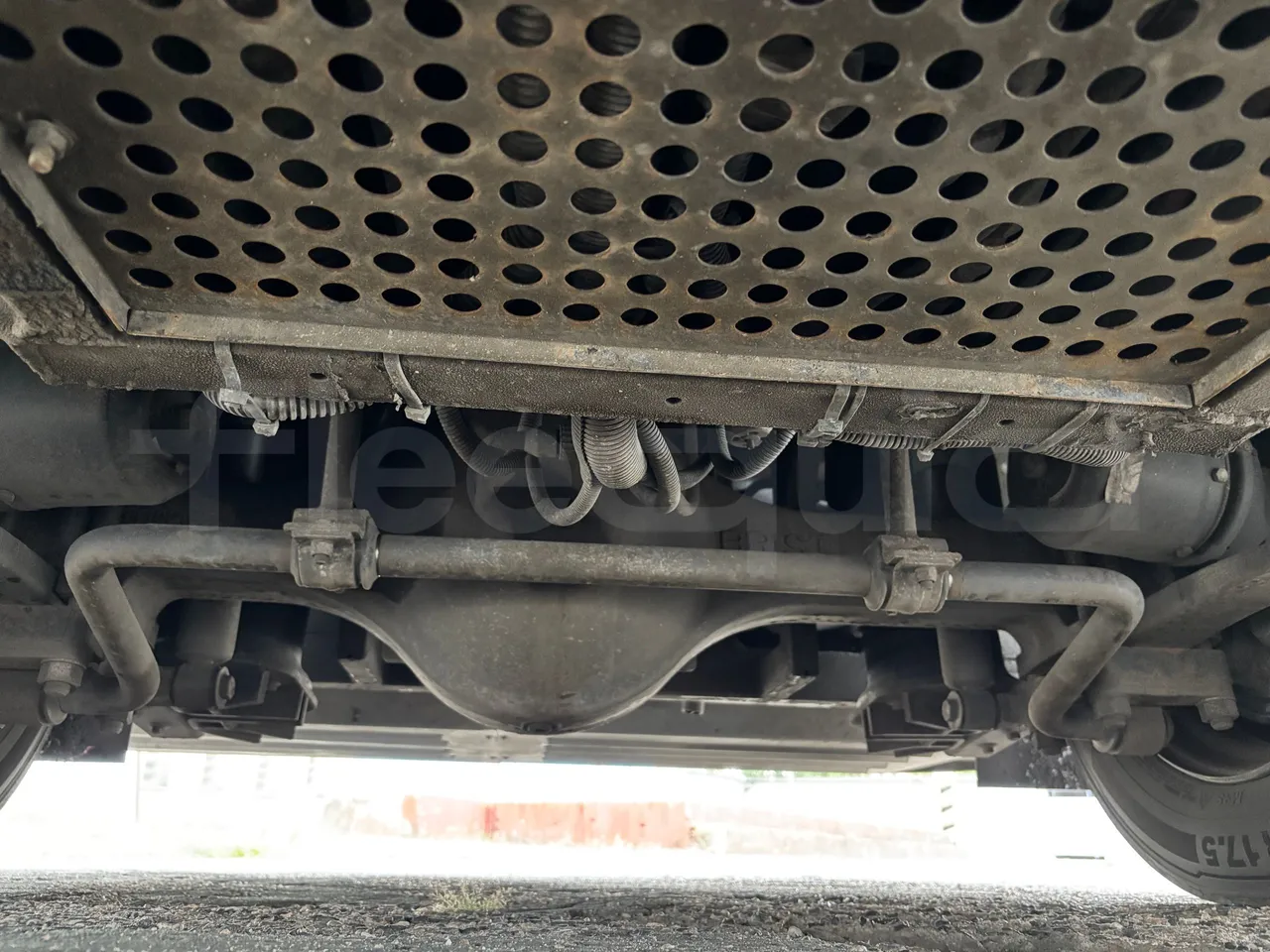 Isuzu Novo - Rear Undercarriage