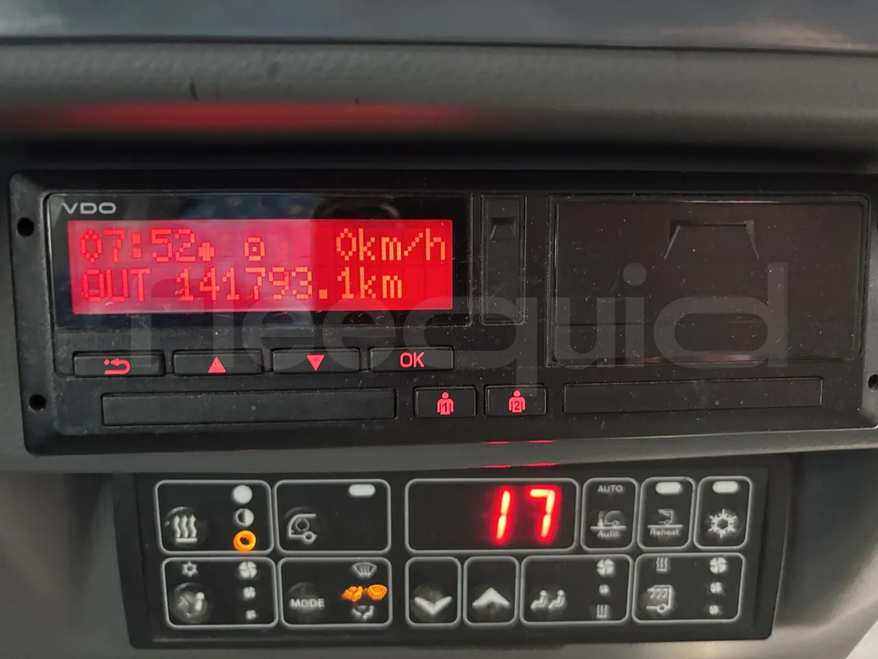 Isuzu Novo - Tachograph