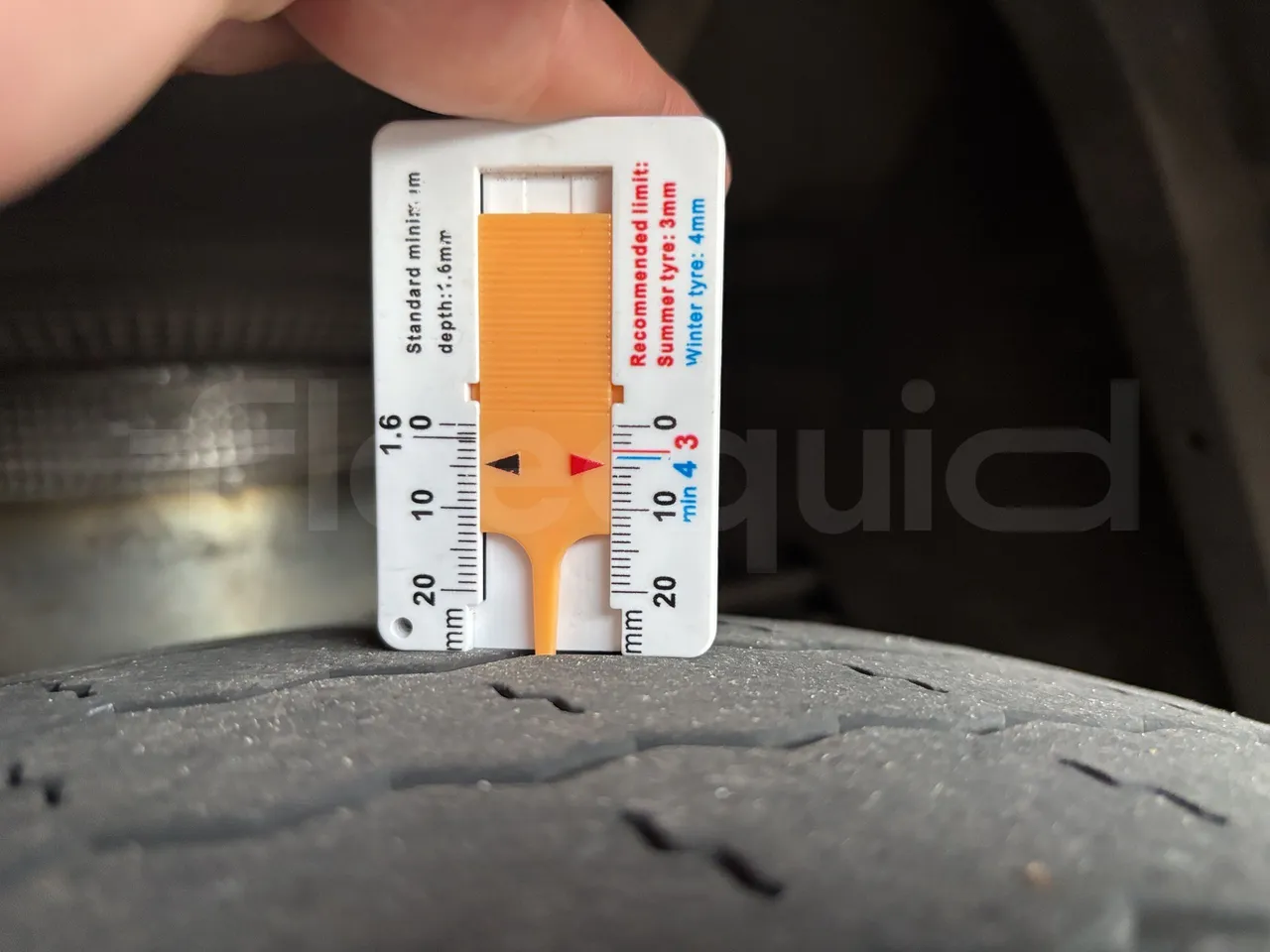 Isuzu Novo - First Axle Left Side: Tyre Tread
