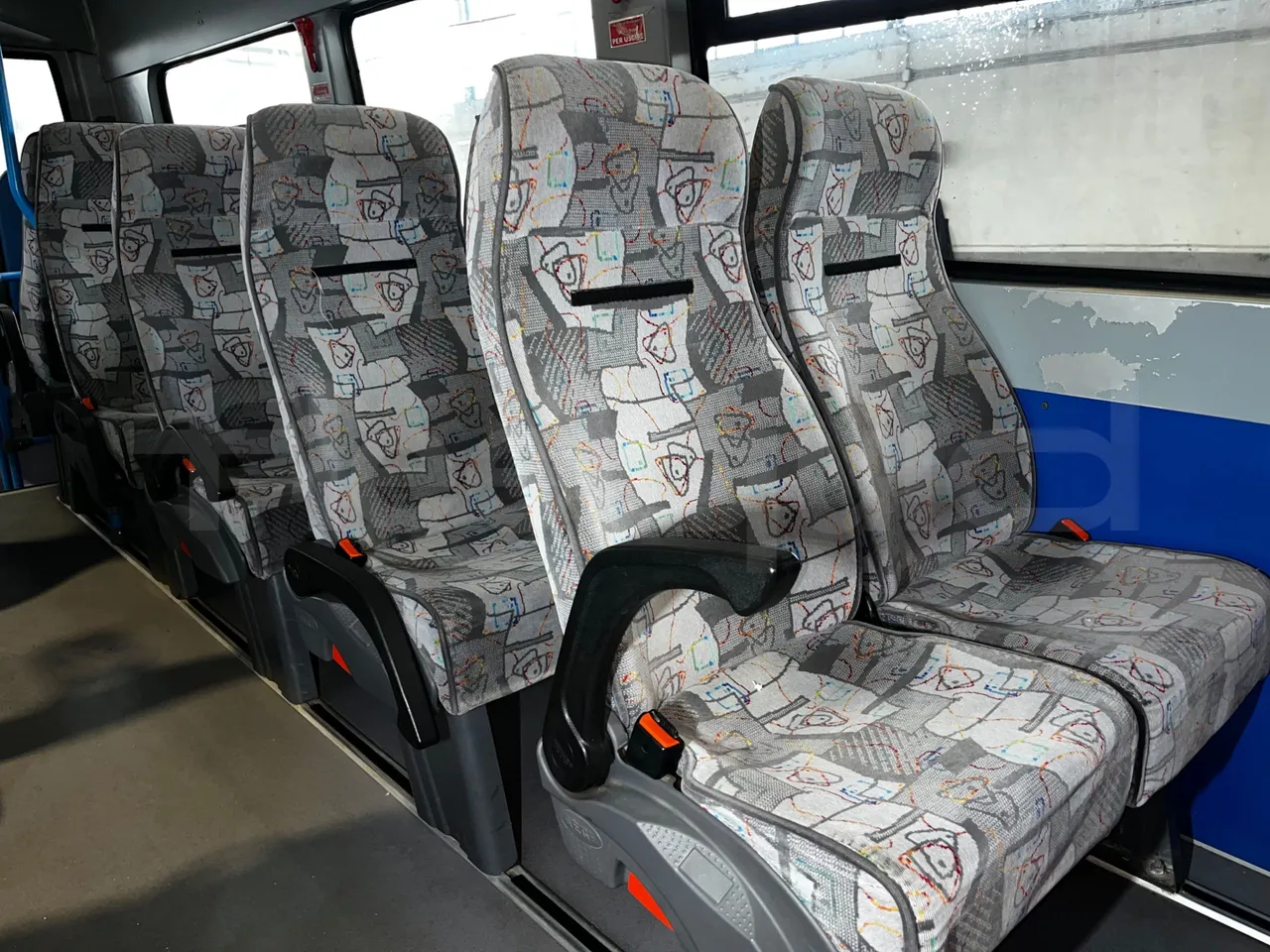 Mercedes-Benz Sprinter 906BB50 -EUR5 -190kW -7.744m - jack and driver keys