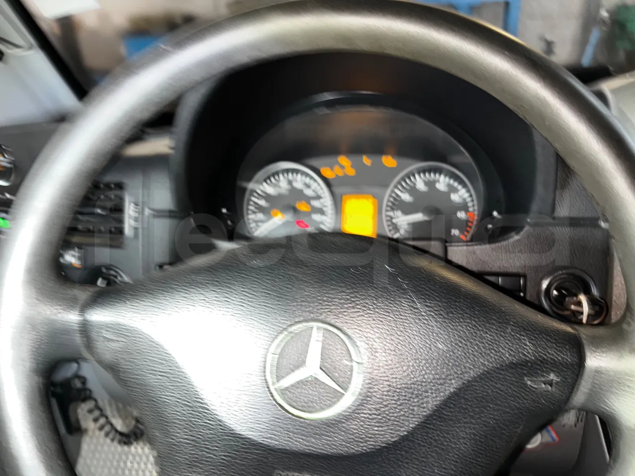 Mercedes-Benz Sprinter 906BB50 -EUR5 -190kW -7.744m - onboard devices 1