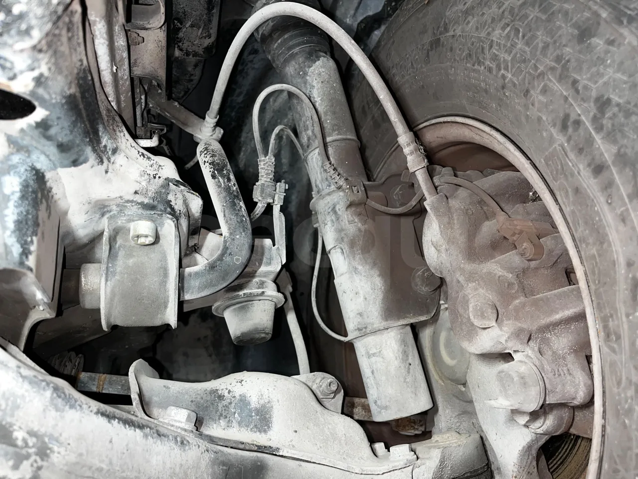 Mercedes-Benz Sprinter 906BB50 -EUR5 -190kW -7.744m - front shock absorbers right