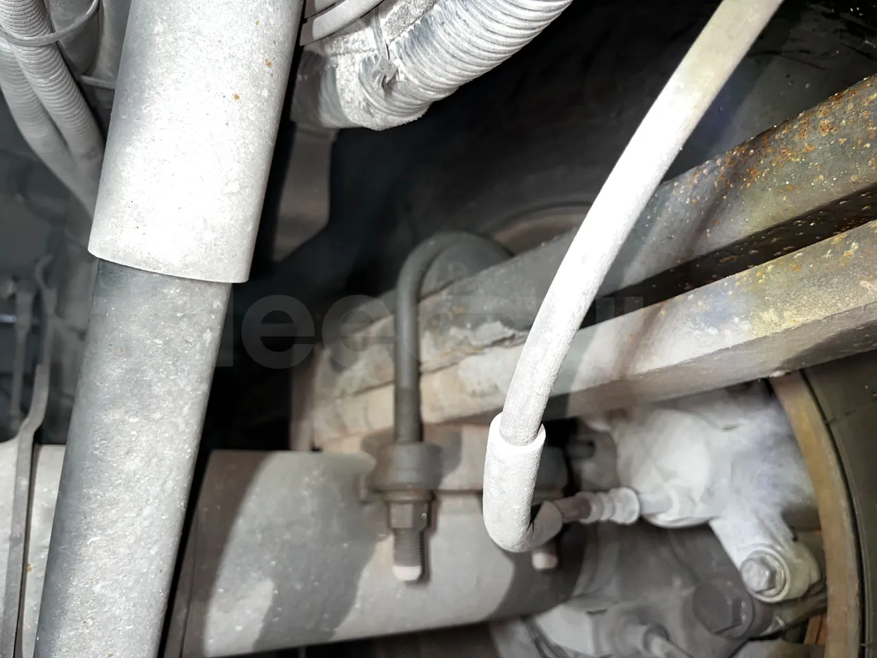 Mercedes-Benz Sprinter 906BB50 -EUR5 -190kW -7.744m - axle 2 shock absorbers 2 left