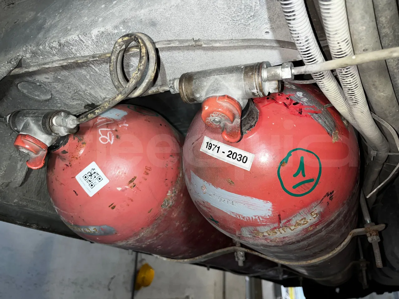 Mercedes-Benz Sprinter 906BB50 -EUR5 -190kW -7.744m - front axle central