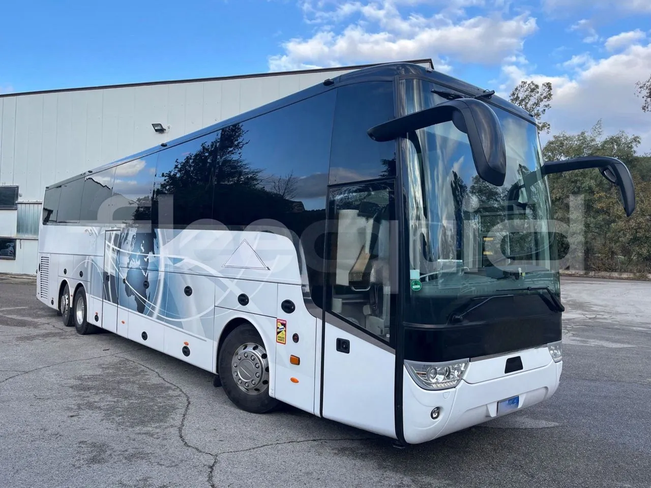 Van Hool Astron TX17 - Base cover photo