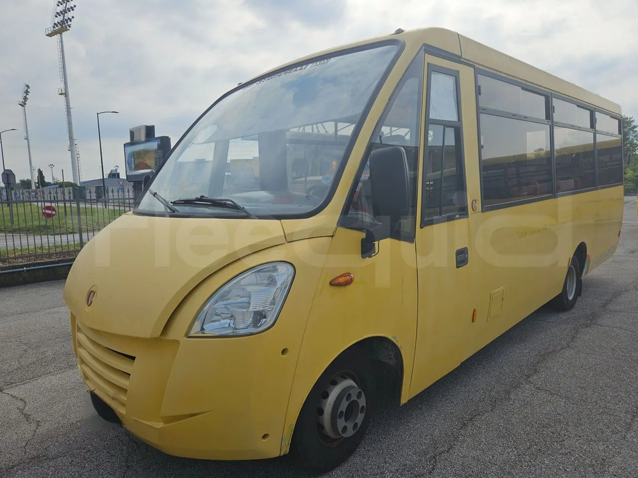 Iveco Cacciamali TS65-4350/ Euro5  - 100 Kw - 8,040 Mt - 3/4 front left (mandatory for bus to scrap)