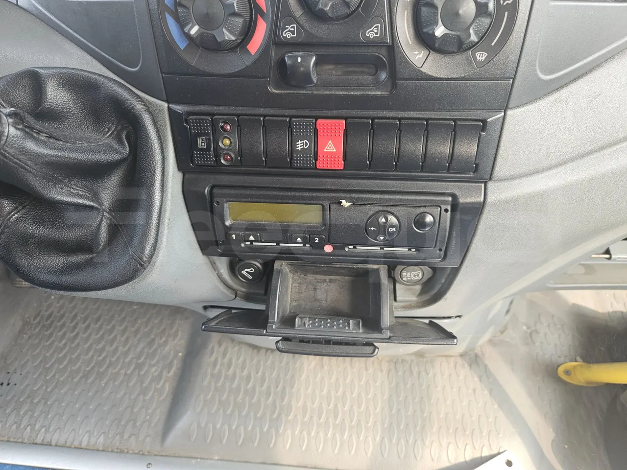 Iveco Cacciamali TS65-4350/ Euro5  - 100 Kw - 8,040 Mt - radio accessories photo