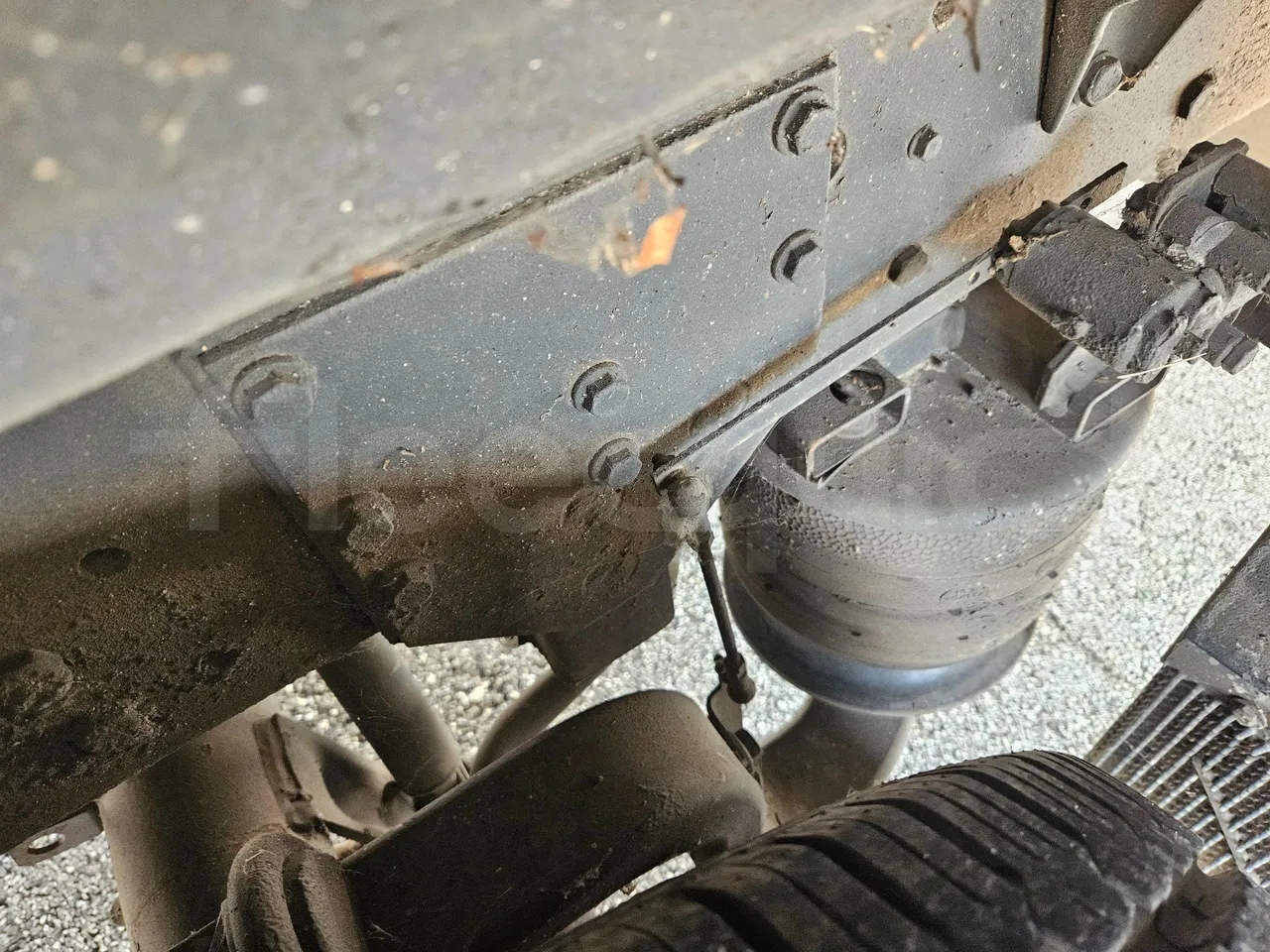 Iveco Cacciamali TS65-4350/ Euro5  - 100 Kw - 8,040 Mt - axel 2 air springs 1 left