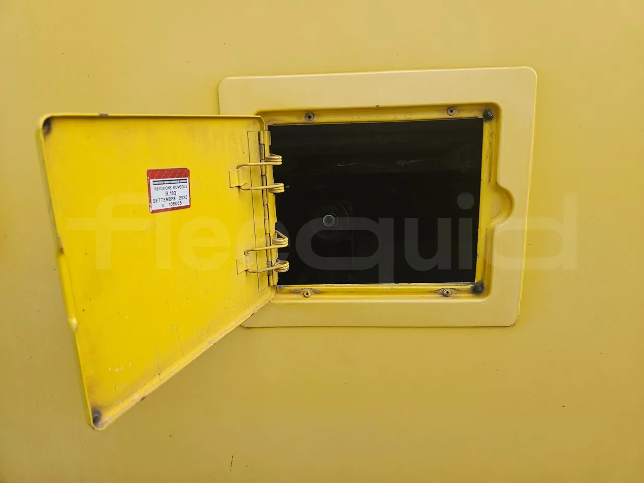 Iveco Cacciamali TS65-4350/ Euro5  - 100 Kw - 8,040 Mt - external compartments photo
