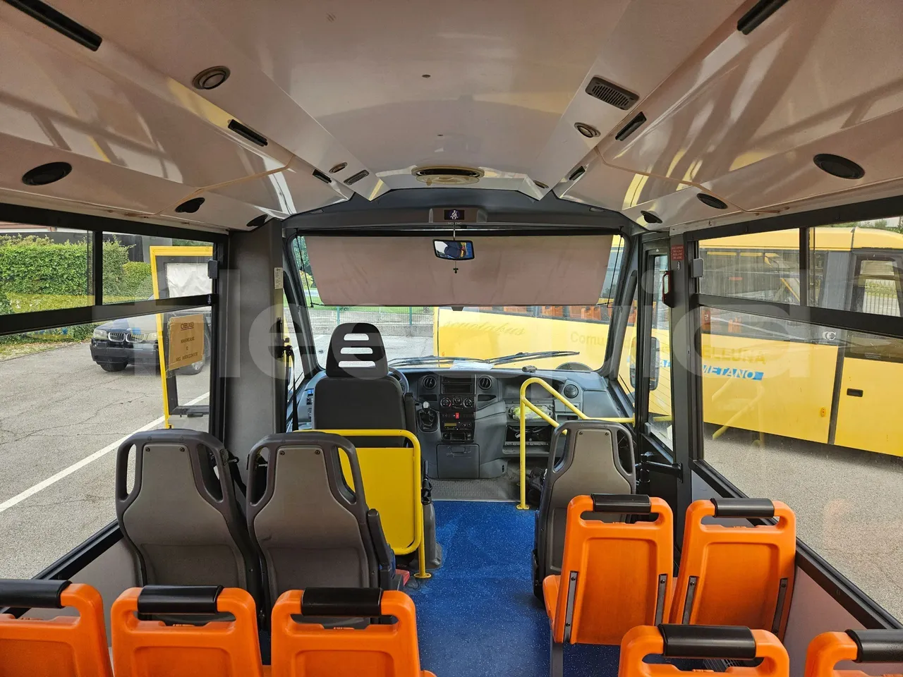 Iveco Cacciamali TS65-4350/ Euro5  - 100 Kw - 8,040 Mt - forward view middle aisle