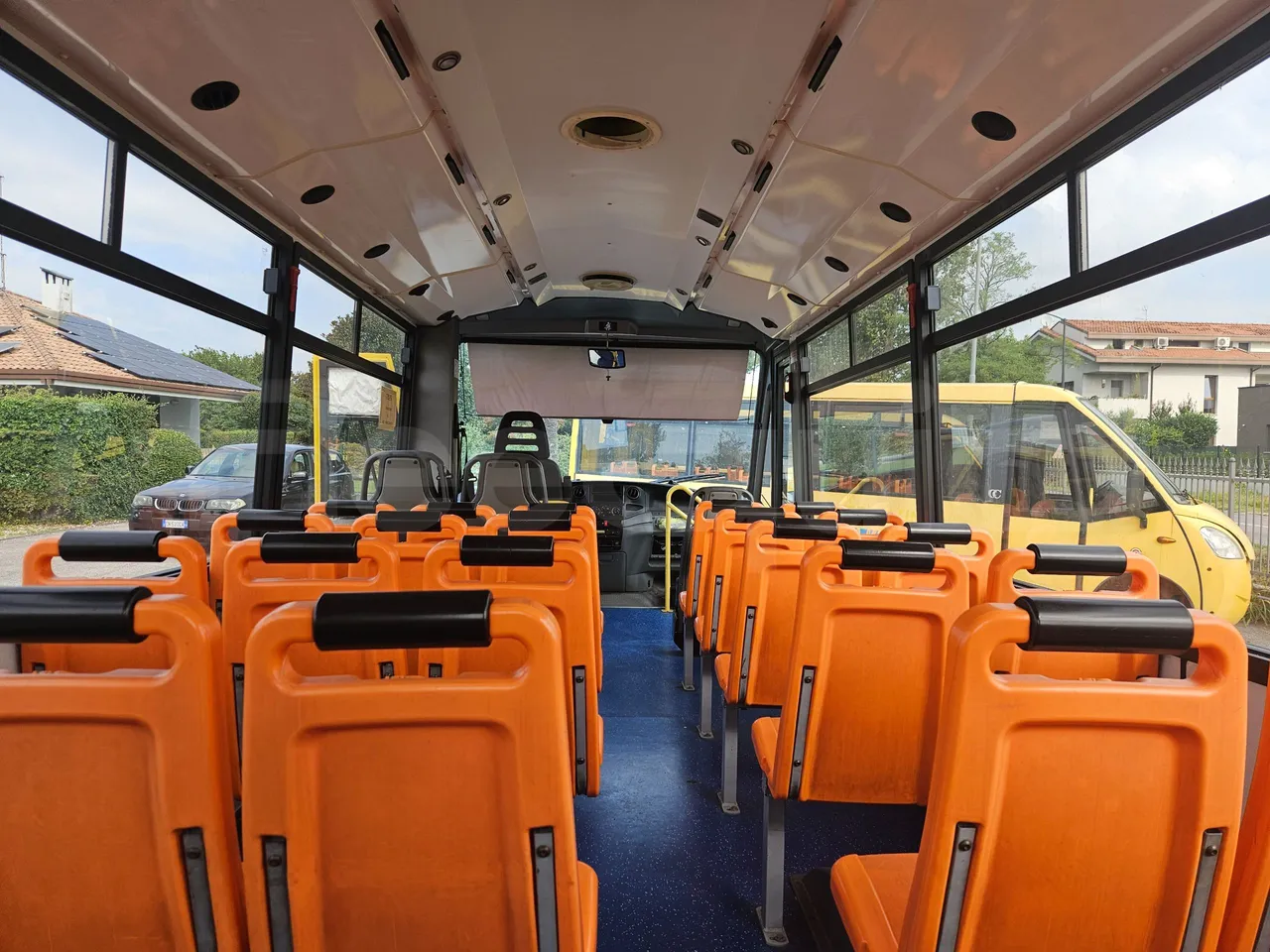 Iveco Cacciamali TS65-4350/ Euro5  - 100 Kw - 8,040 Mt - forward view all seats last row height