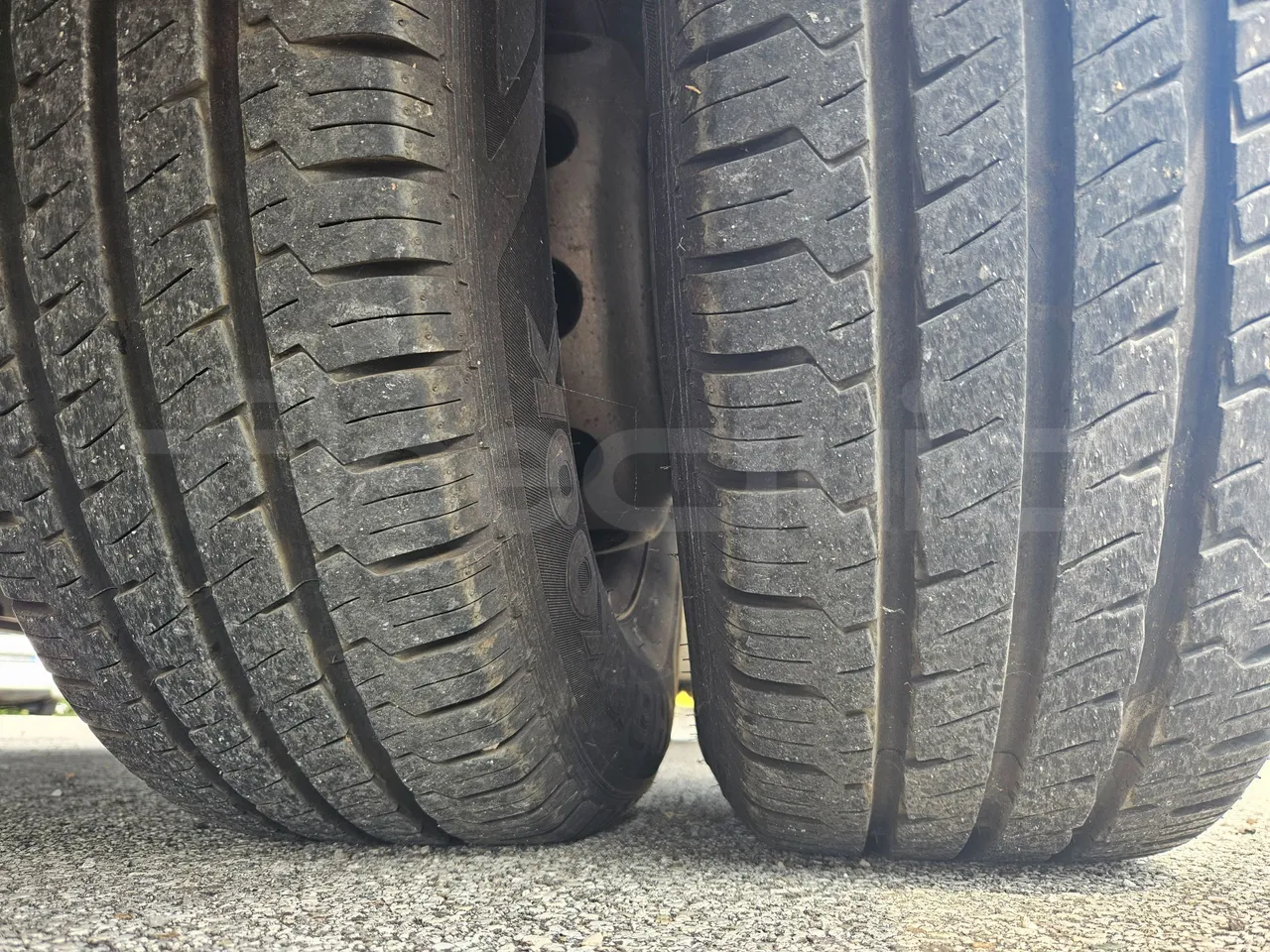 Iveco Cacciamali TS65-4350/ Euro5  - 100 Kw - 8,040 Mt - tread condition second axle tires right