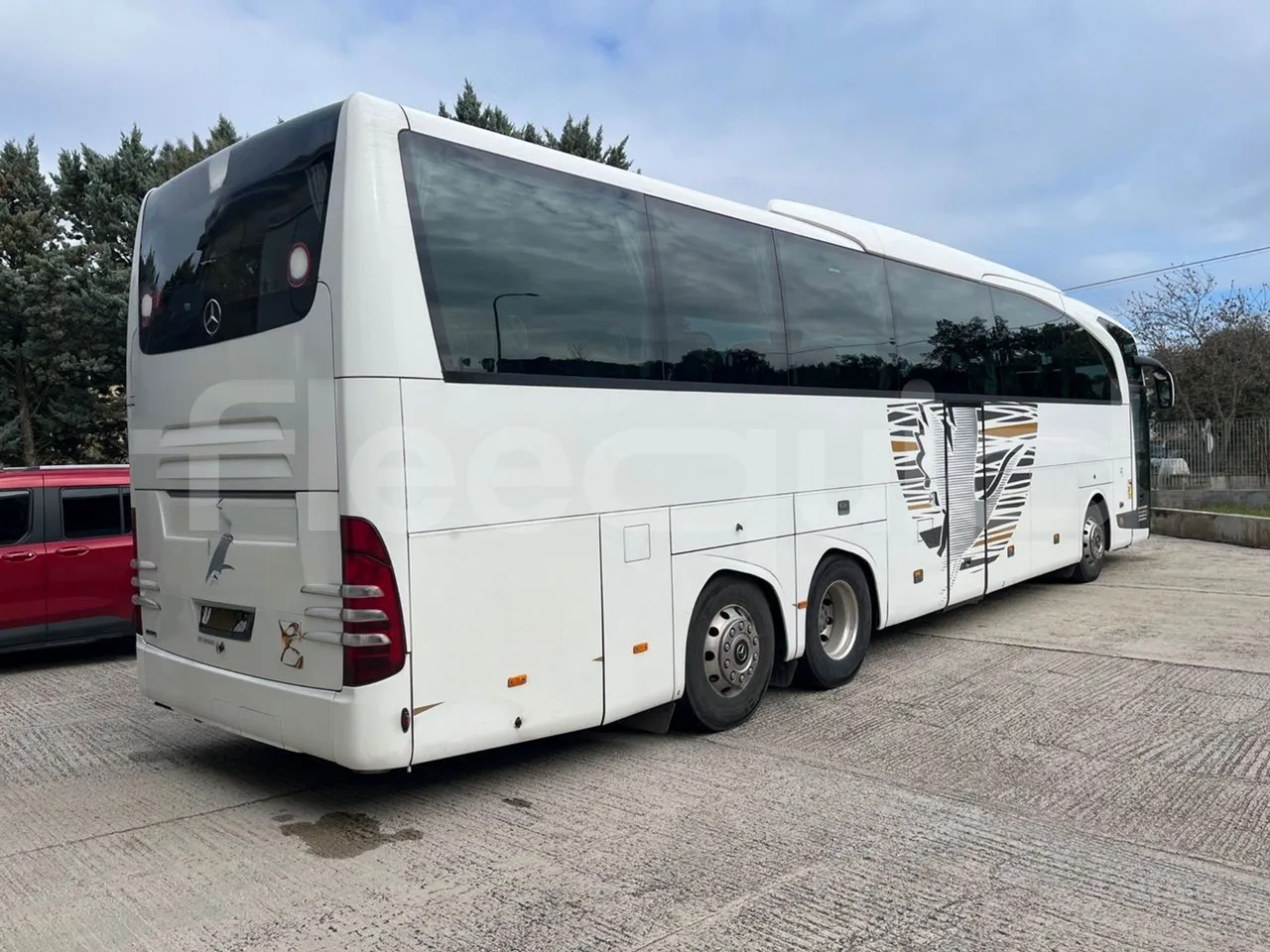 Mercedes-Benz Travego   Travego RHD M - Euro 5 - 315 kW - 13 mt - 3/4 right rear doors closed