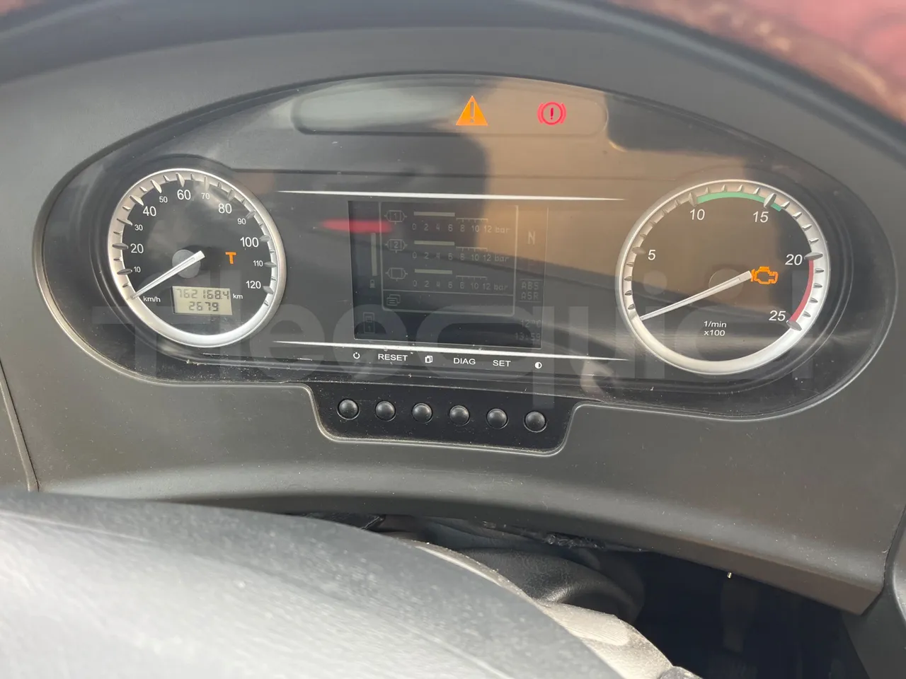 Mercedes-Benz Travego   Travego RHD M - Euro 5 - 315 kW - 13 mt - dashboard lights on