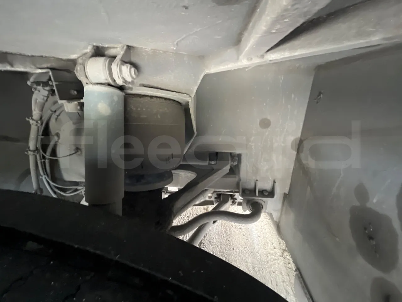 Mercedes-Benz Travego   Travego RHD M - Euro 5 - 315 kW - 13 mt - front shock absorbers left