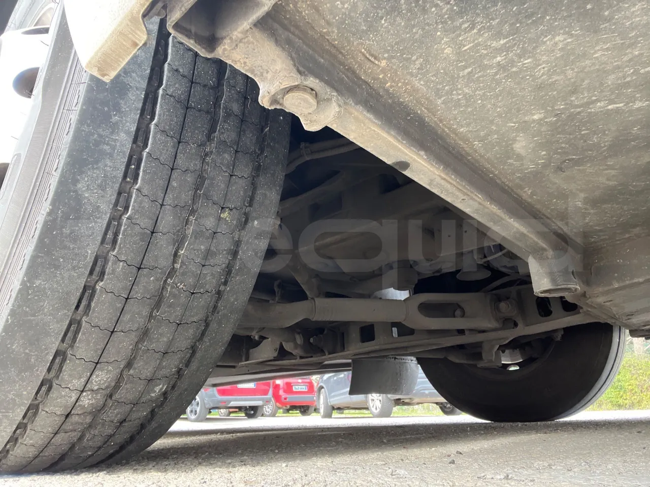 Mercedes-Benz Travego   Travego RHD M - Euro 5 - 315 kW - 13 mt - front shock absorbers right