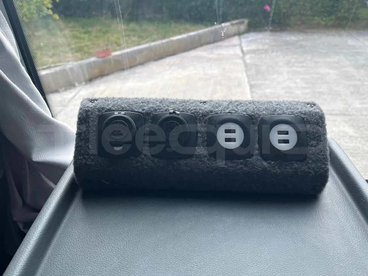 Mercedes-Benz Travego   Travego RHD M - Euro 5 - 315 kW - 13 mt - floor hatches photo