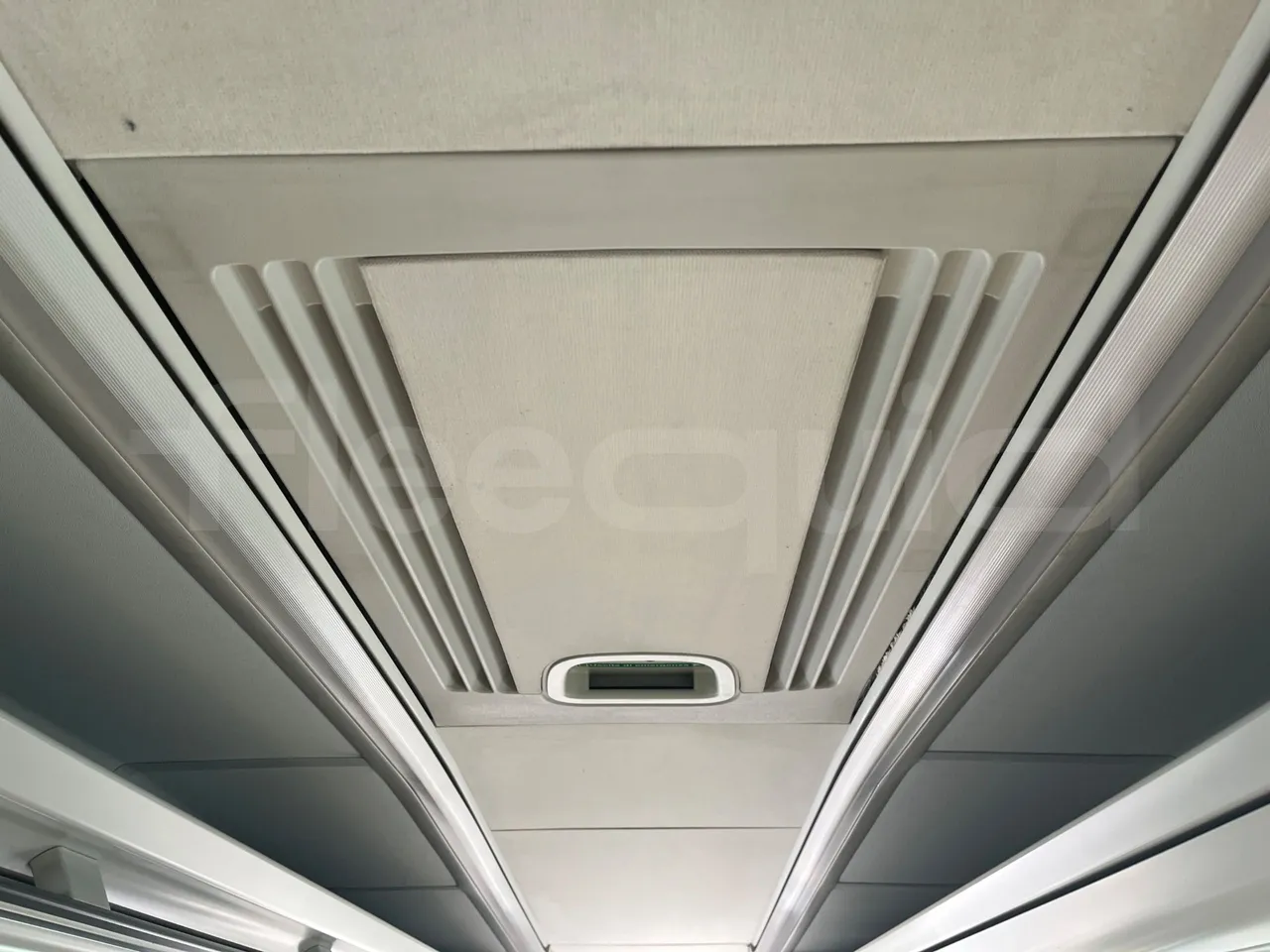 Mercedes-Benz Travego   Travego RHD M - Euro 5 - 315 kW - 13 mt - roof hatch 2