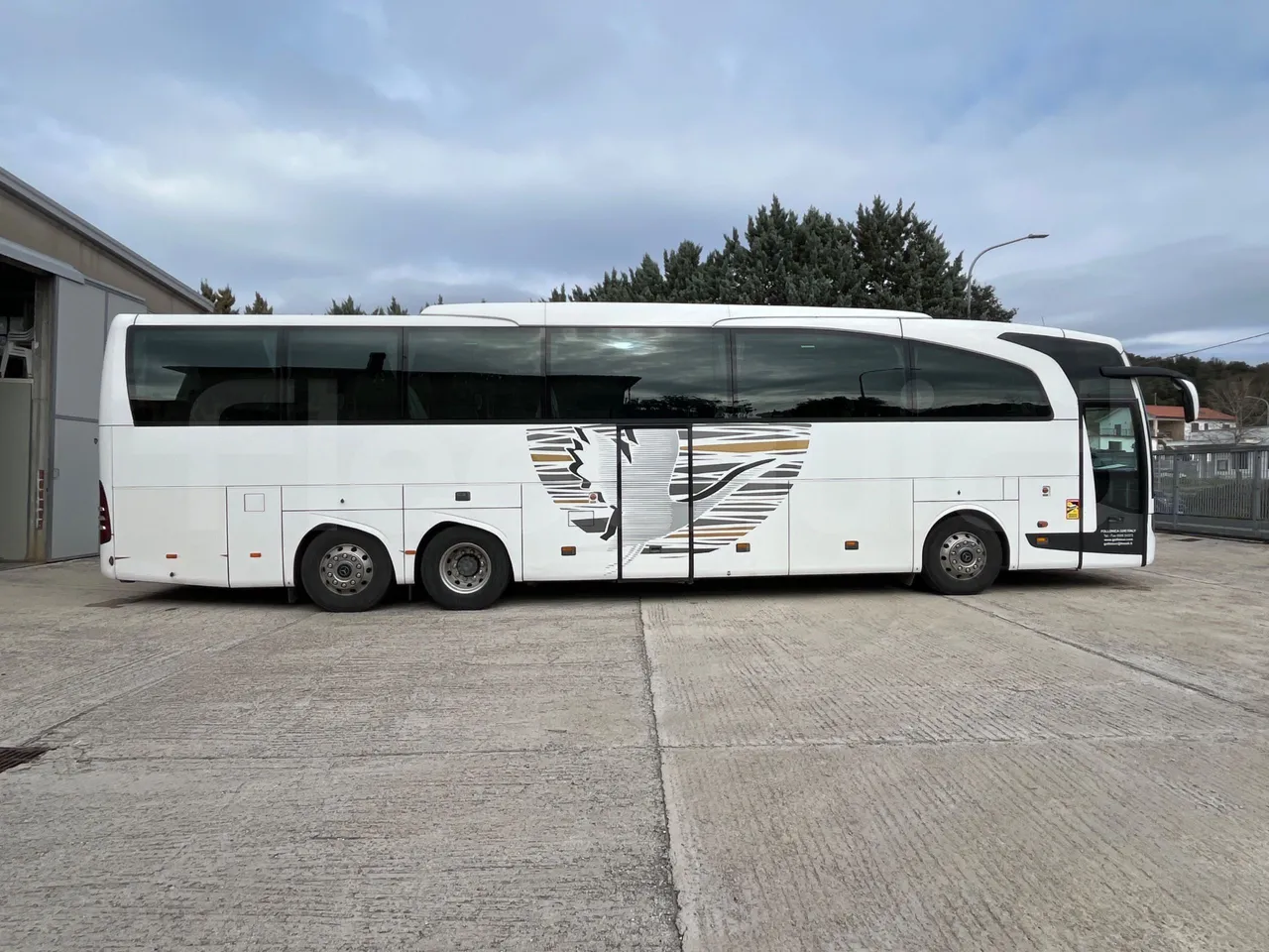 Mercedes-Benz Travego   Travego RHD M - Euro 5 - 315 kW - 13 mt - platform code photo