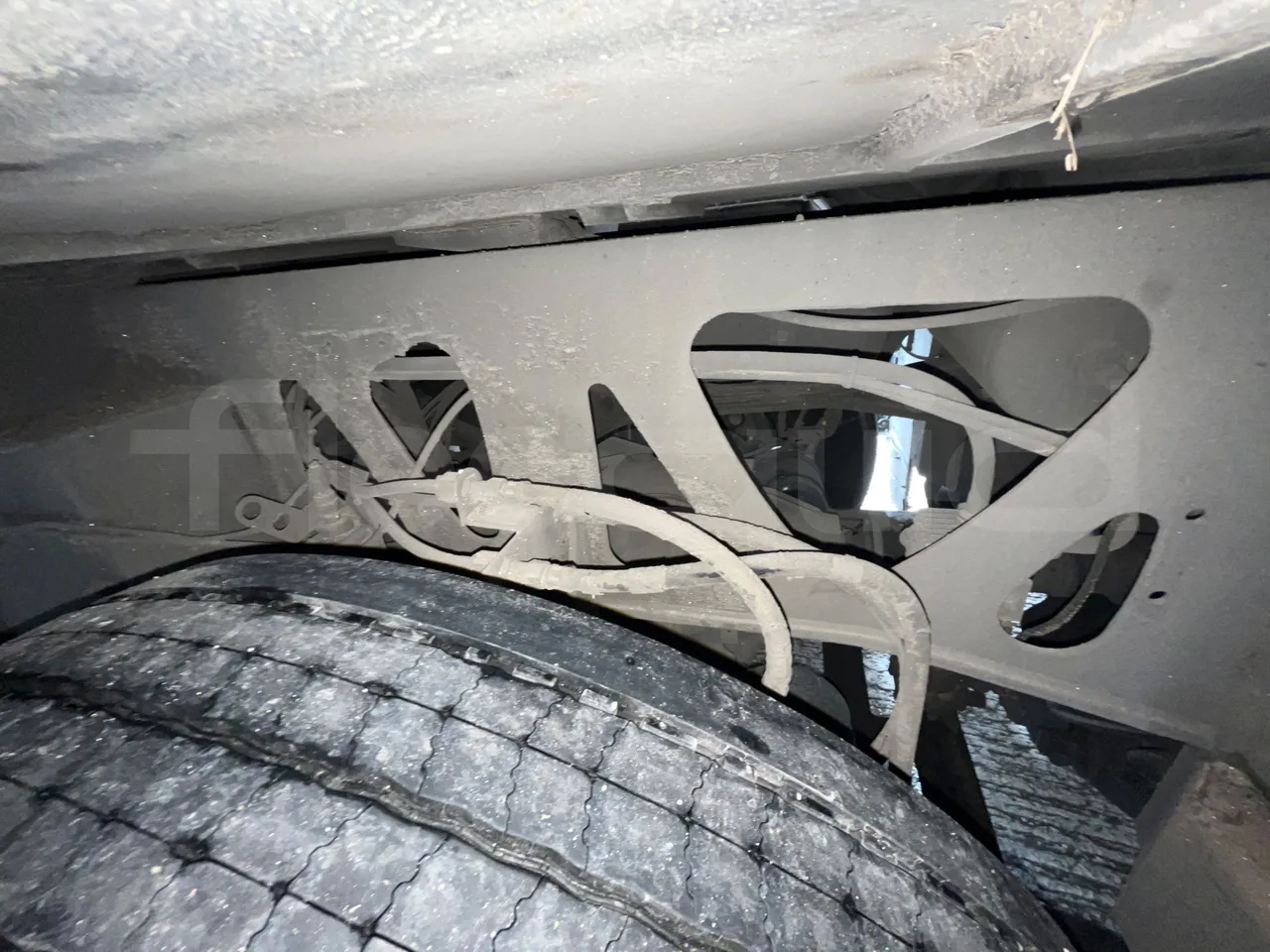 Mercedes-Benz Travego   Travego RHD M - Euro 5 - 315 kW - 13 mt - axle 2 shock absorbers 1 right