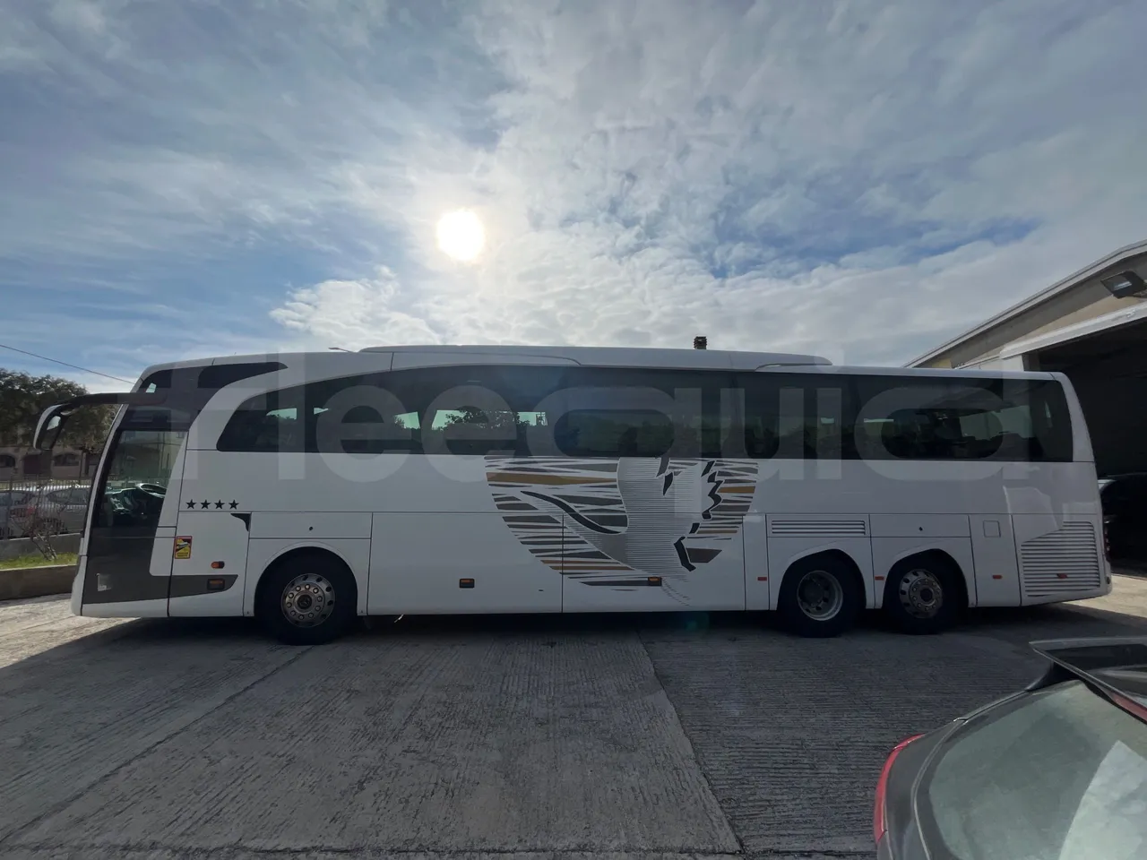 Mercedes-Benz Travego   Travego RHD M - Euro 5 - 315 kW - 13 mt - left side photo