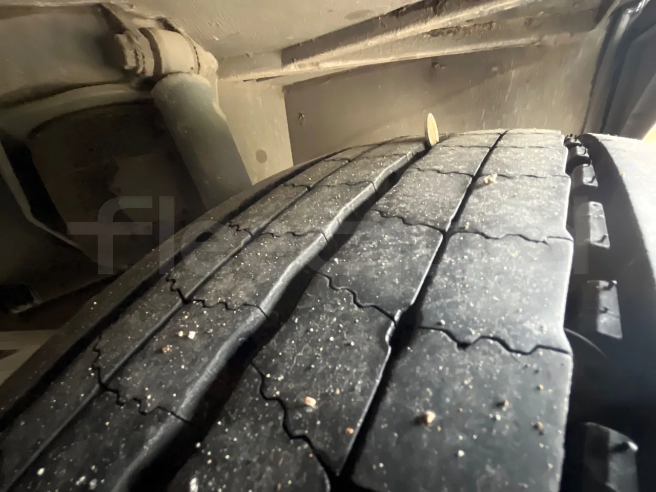 Mercedes-Benz Travego   Travego RHD M - Euro 5 - 315 kW - 13 mt - rear left tire photo