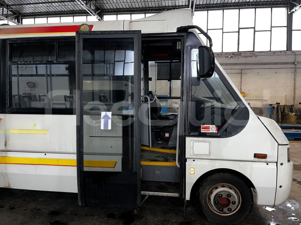 Iveco Cacciamali 65CNG/70 - EUR3 - 78kW - 6.770m - front door 1 open